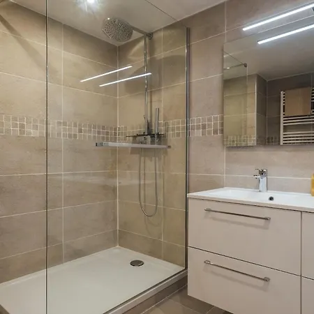 L'authentic, Charme Dans La Vieille Avec Climatisation Apartmán Nice